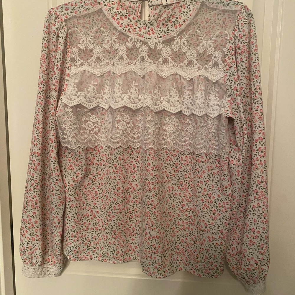 Malianni Floral Lace Blouse